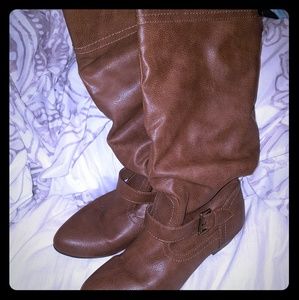 SOLD. Crossposted. Boots